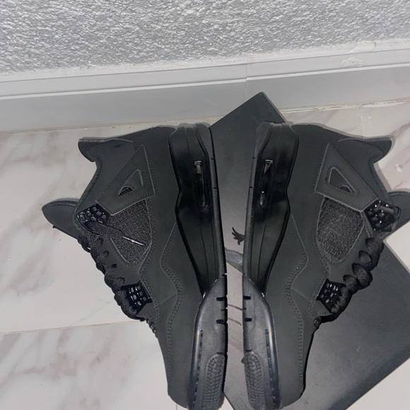 Jordan 4’s Black cat RETRO 2020 size 9 main image 9